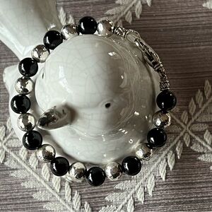 JAI Black Onyx & Hammered Sterling Bead Bracelet- 🖤🤍